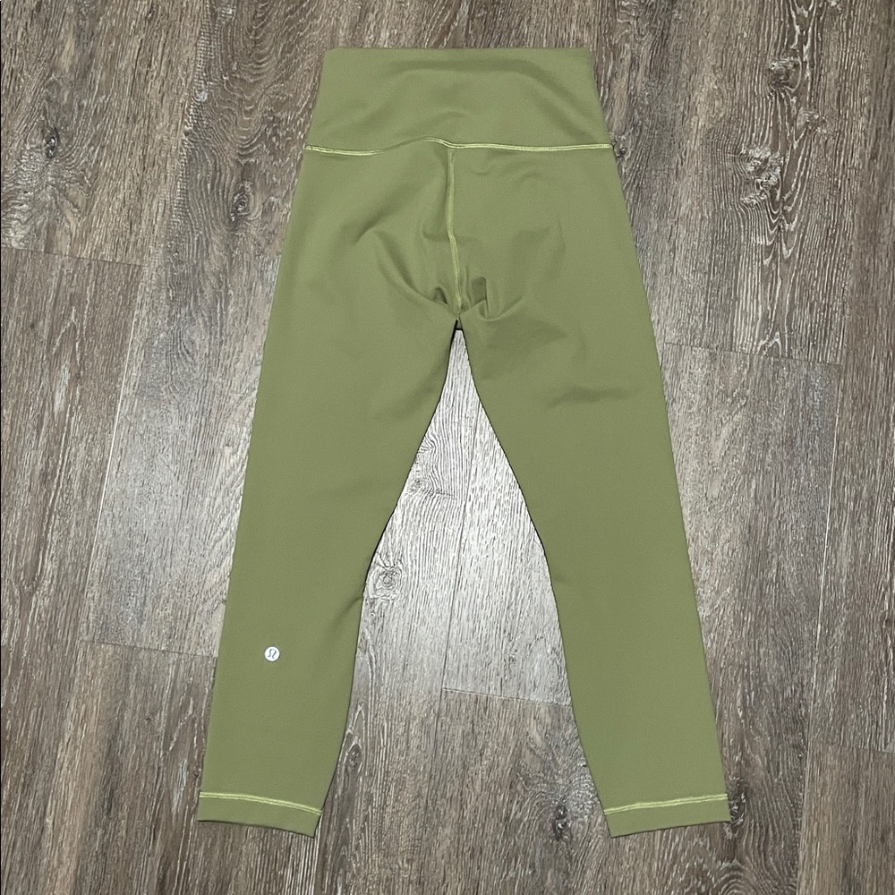 EUC Lululemon Bronze Green Set. Size 6 - Picture 5 of 11